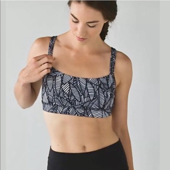 lululemon athletica Other - Lululemon Straight Up Bra Banana Bay Leaf 6 PADS!